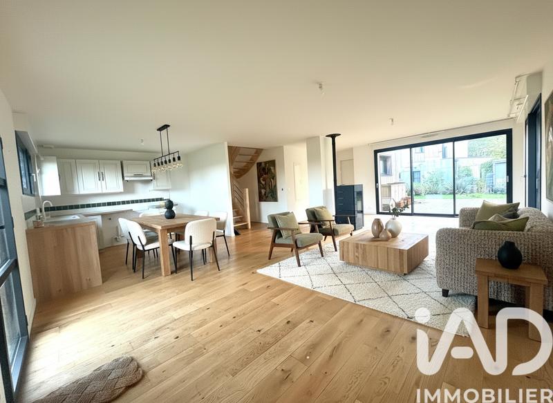 Maison - 101 m² - 5 pièces