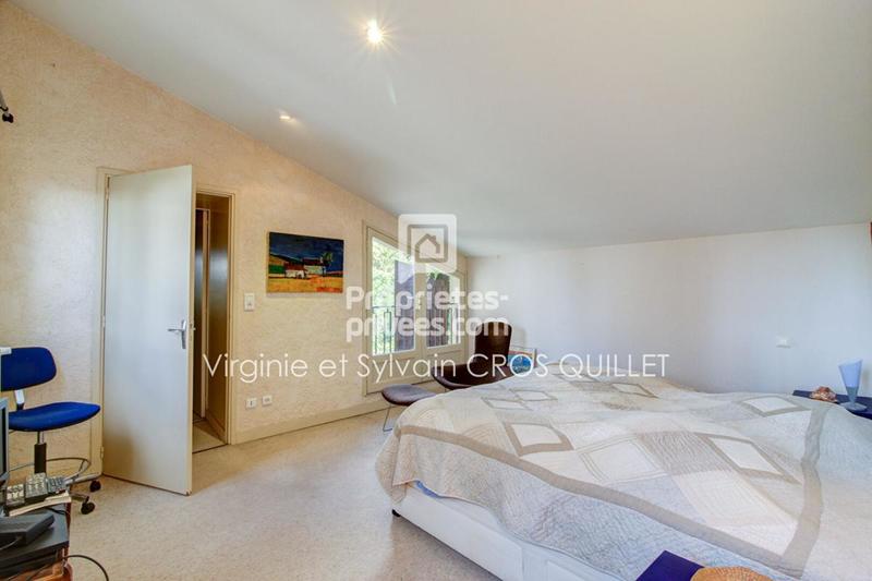 Maison - 180 m² - 5 pièces