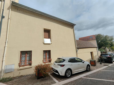 Maison - 100 m² - 6 pièces