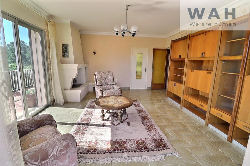 Villa - 241 m² - 10 pièces