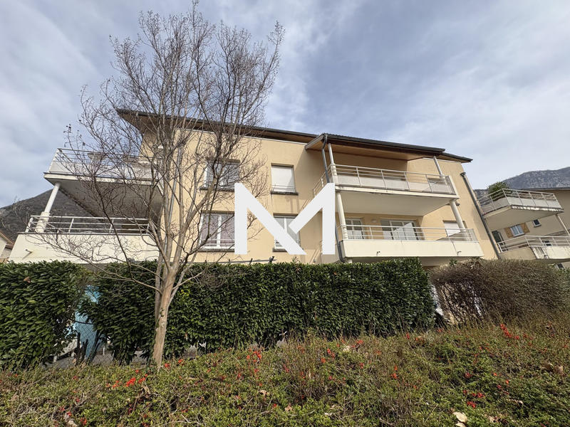 Appartement - 83 m² - 4 pièces