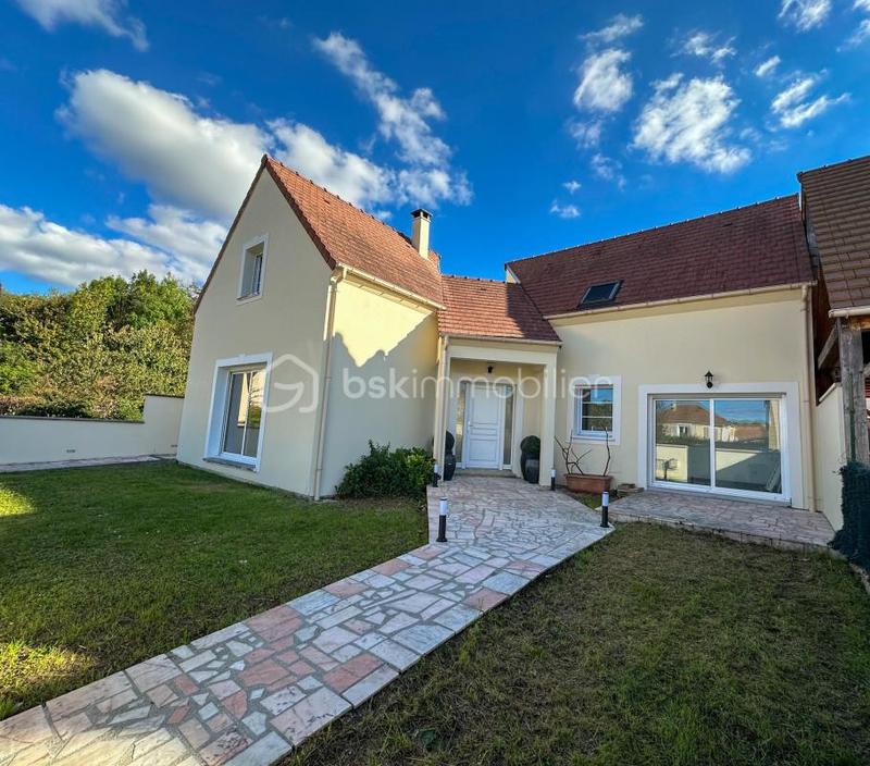 Maison - 149 m² - 6 pièces