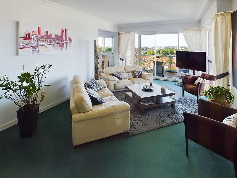 Appartement - 172 m² - 7 pièces