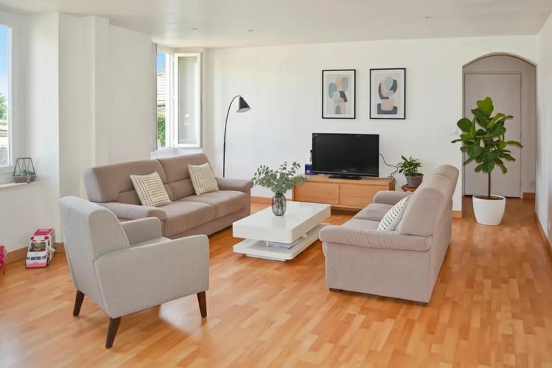 Maison - 200 m² - 7 pièces