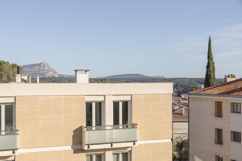 Appartement - 90 m² - 3 pièces