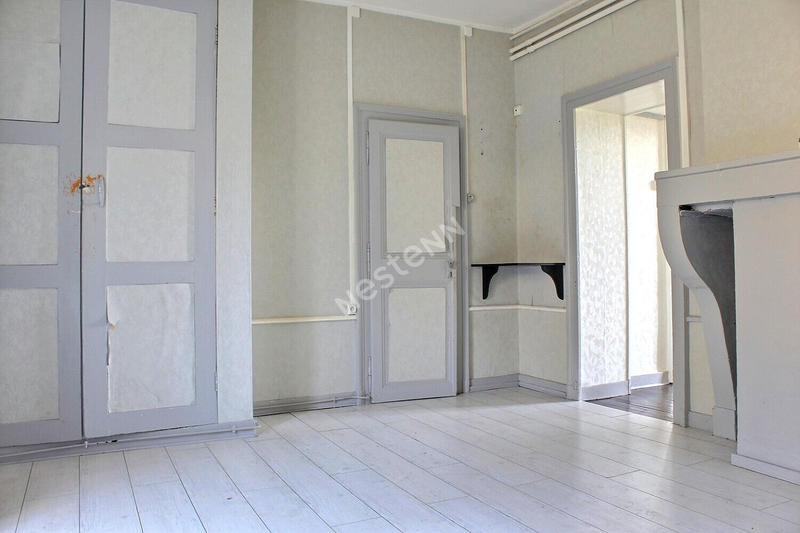 Immeuble - 9 pièces