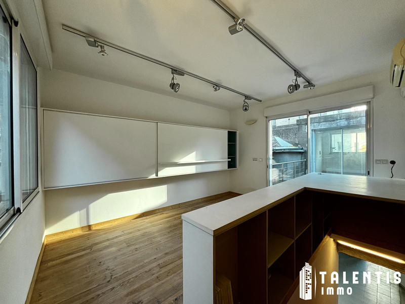 Appartement - 102 m² - 6 pièces