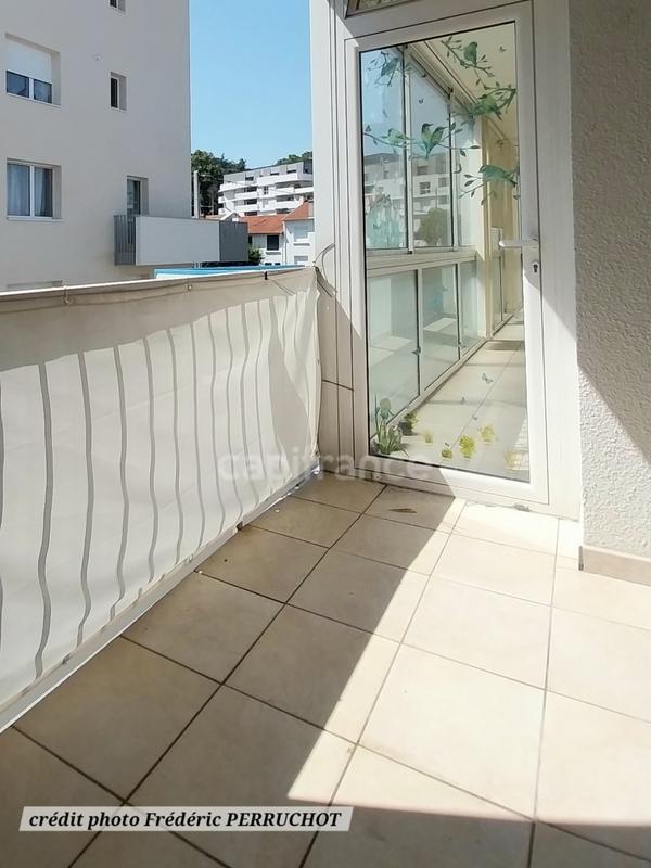 Appartement - 98 m² - 5 pièces