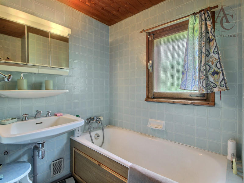 Châlet - 223 m² - 8 pièces