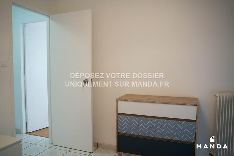 Chambre - 10 m² - 4 pièces