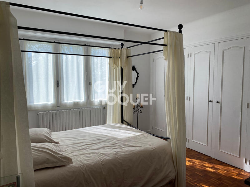 Maison - 194 m² - 7 pièces