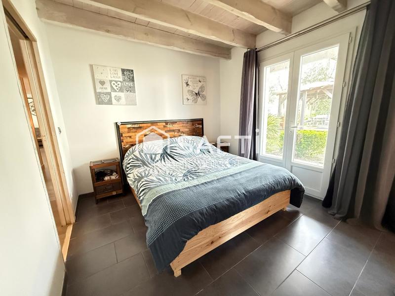 Maison - 170 m² - 8 pièces