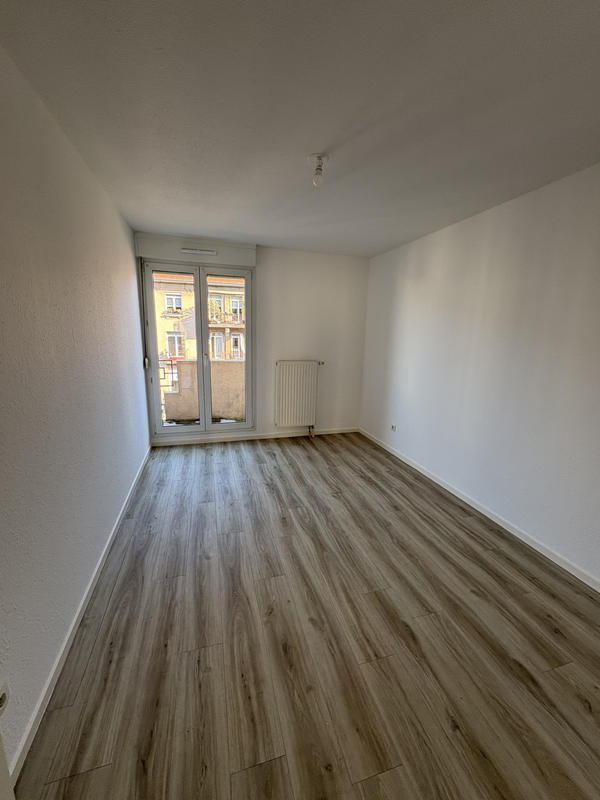Appartement - 85 m² - 4 pièces