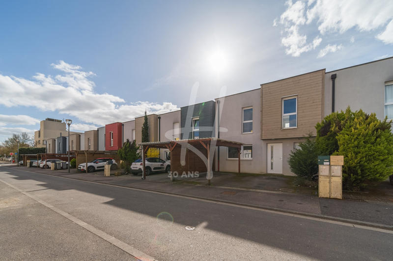 Maison - 100 m² - 5 pièces