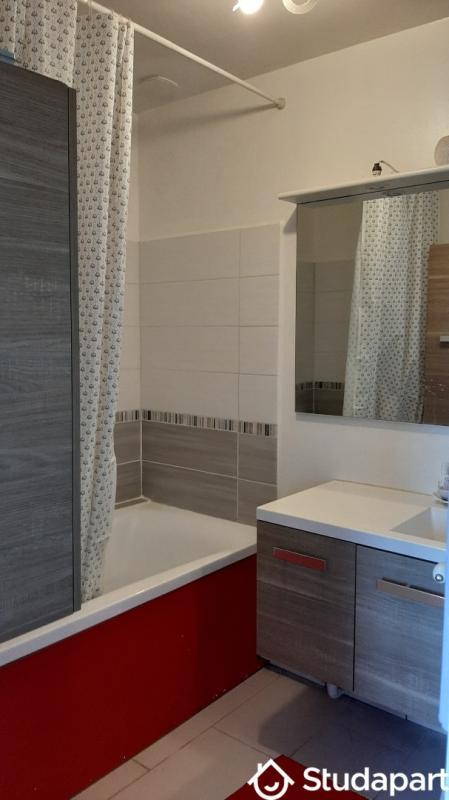 Chambre - 9 m² - 1 pièce