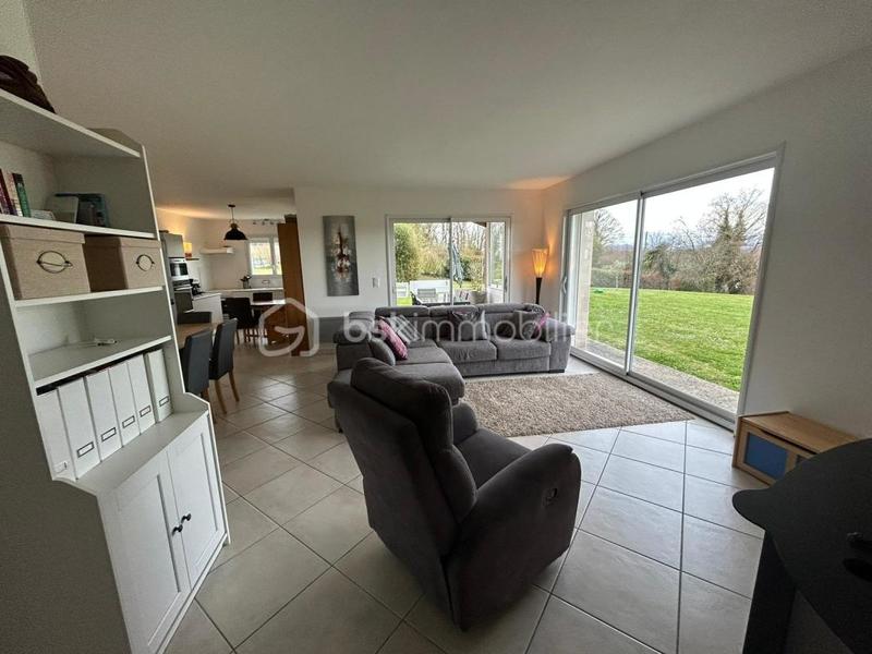 Maison - 98 m² - 4 pièces