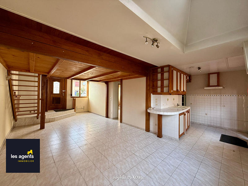 Maison - 250 m² - 5 pièces