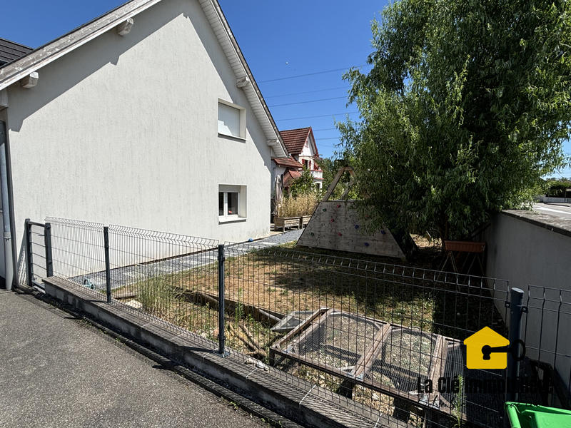 Maison - 92 m² - 5 pièces