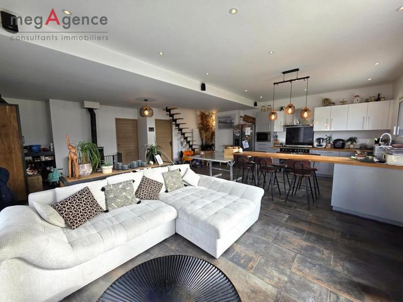 Maison - 120 m² - 5 pièces