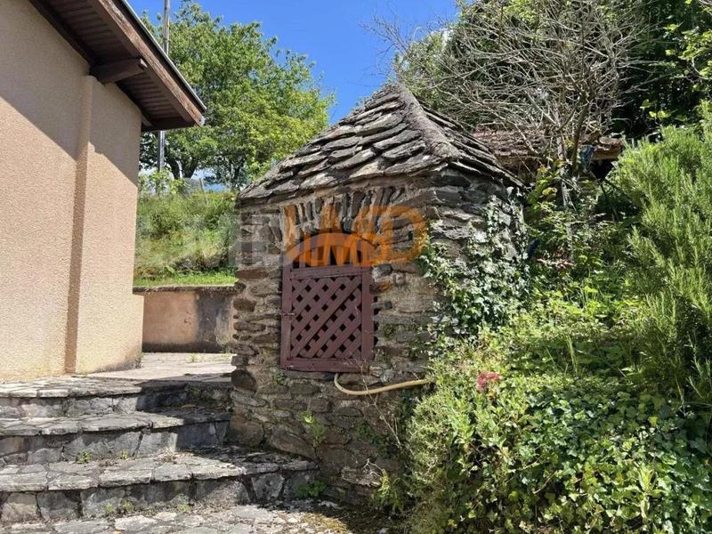 Villa - 237 m² - 8 pièces