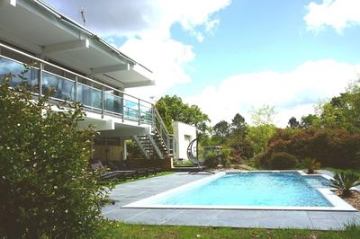 Maison - 229 m² - 6 pièces