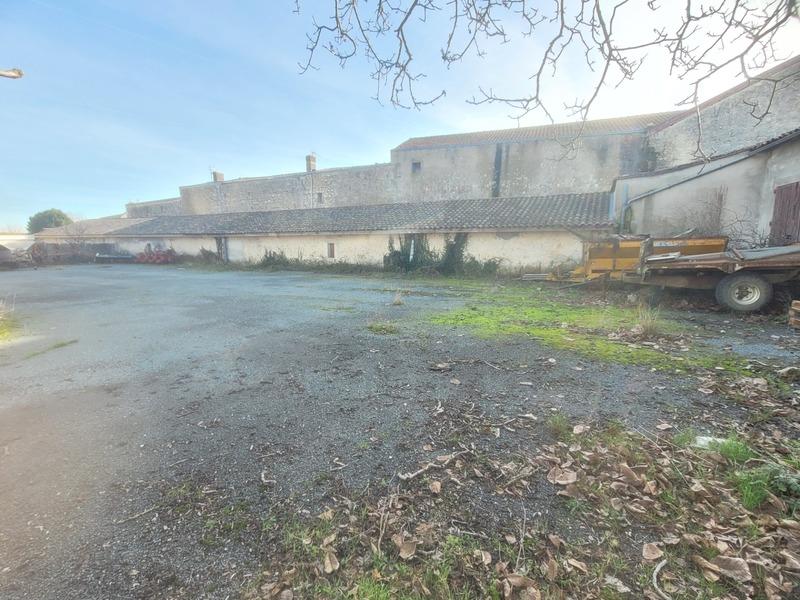 Immeuble - 70 m² - 1 pièce