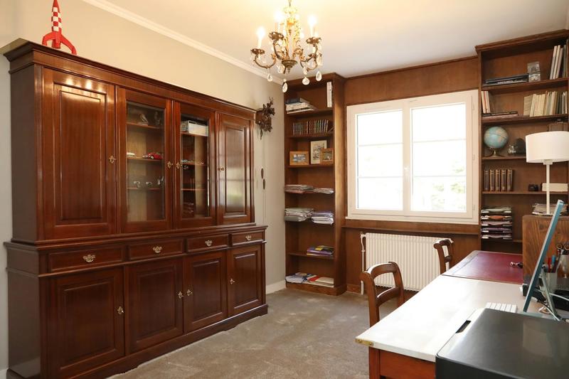 Propriété - 228 m² - 9 pièces