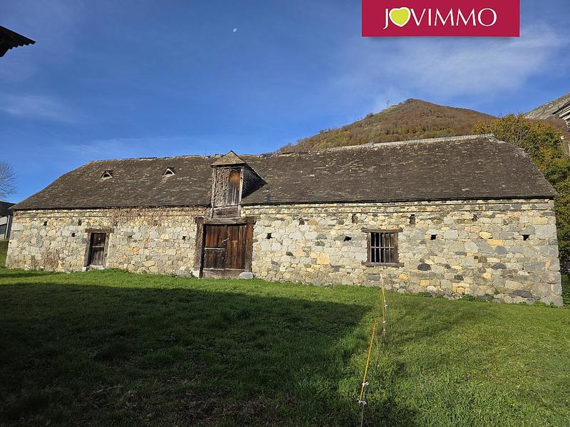 Maison - 300 m² - 1 pièce