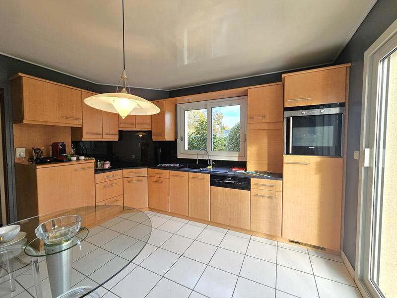 Maison - 190 m² - 8 pièces