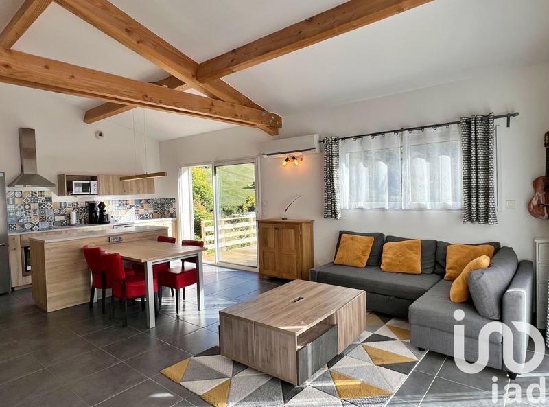 Maison - 92 m² - 4 pièces