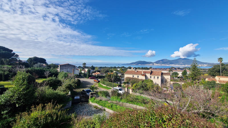 Propriété - 315 m² - 8 pièces