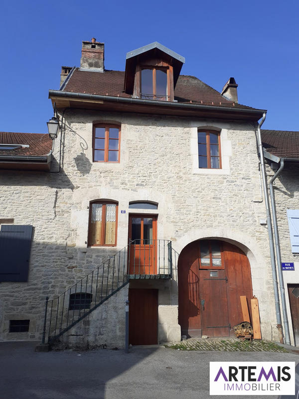 Maison - 203 m² - 7 pièces