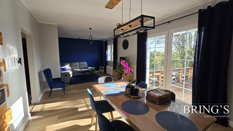 Maison - 196 m² - 9 pièces