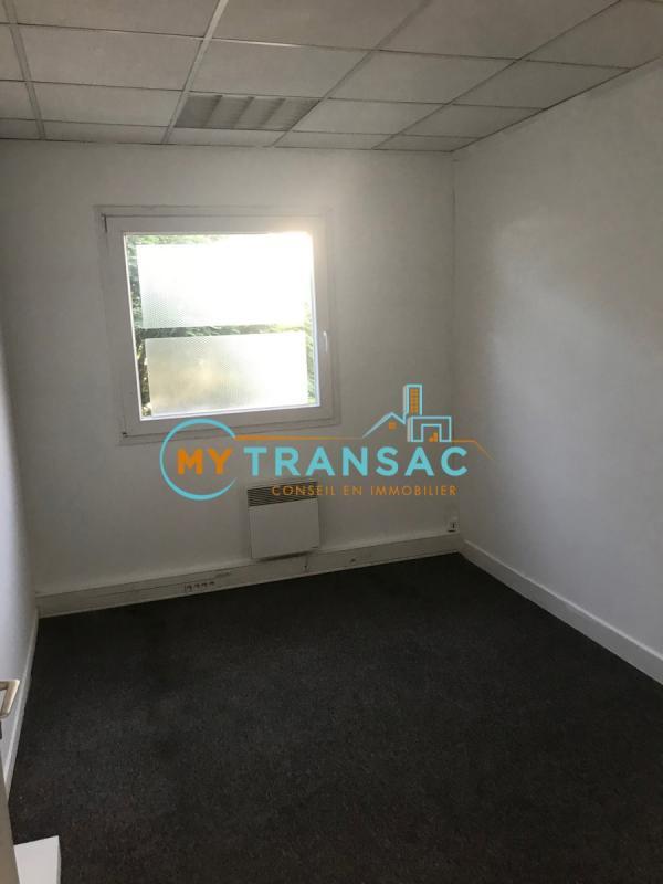 Local d'activité / Entrepôt - 118 m²