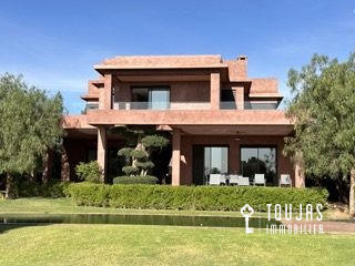 Villa - 650 m² - 6 pièces