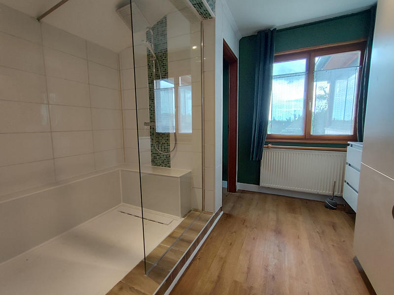 Maison - 200 m² - 9 pièces