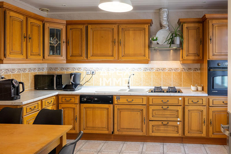 Maison - 142 m² - 6 pièces