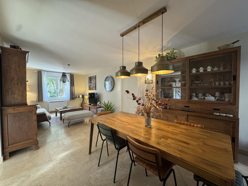 Maison - 213 m² - 7 pièces