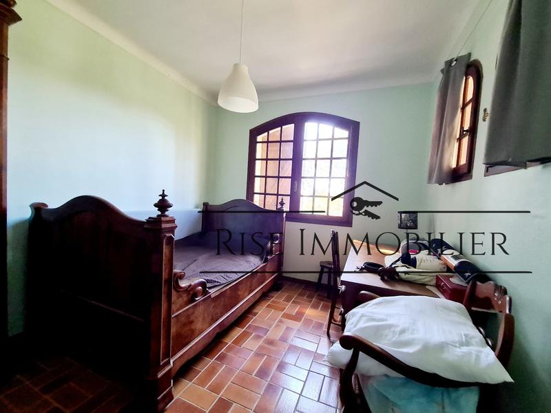 Villa - 245 m² - 9 pièces