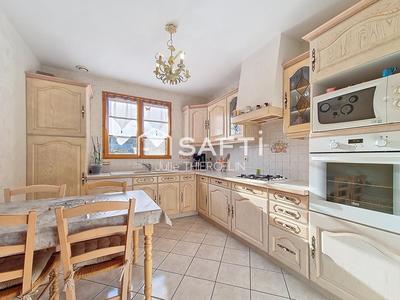 Maison - 155 m² - 6 pièces