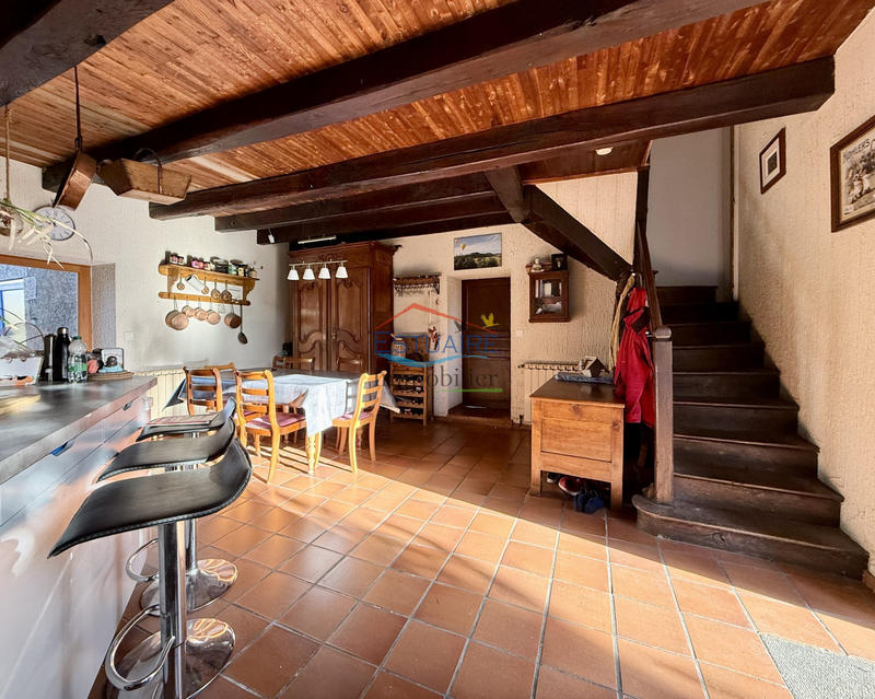 Maison - 204 m² - 7 pièces