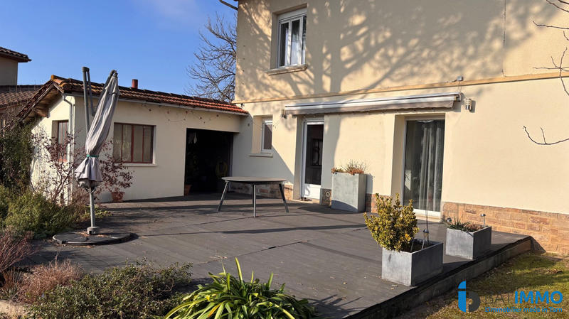 Maison - 174 m² - 8 pièces