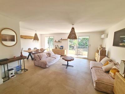 Appartement - 75 m² - 4 pièces