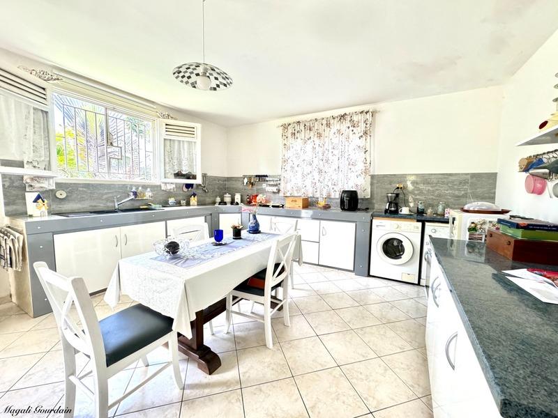 Maison - 362 m² - 8 pièces