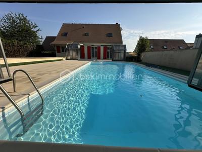 Maison traditionnelle - 160 m² - 6 pièces