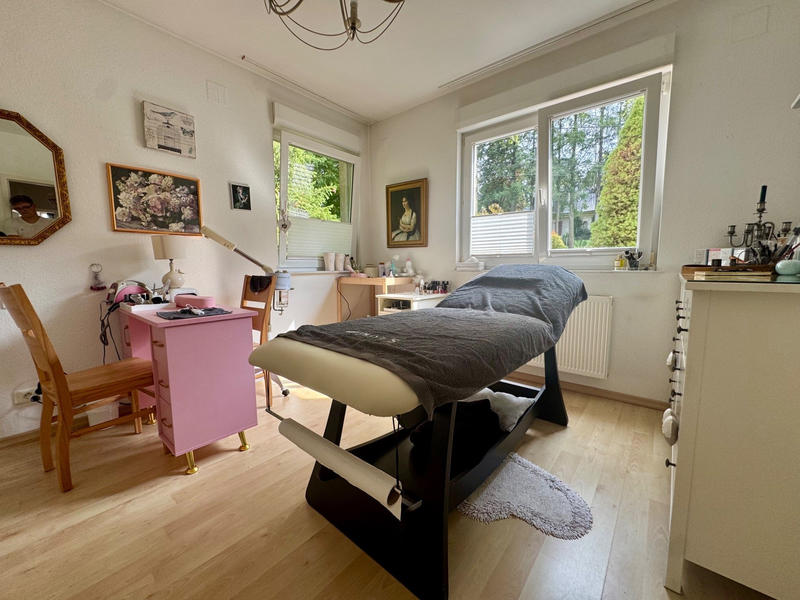 Maison - 238 m² - 7 pièces