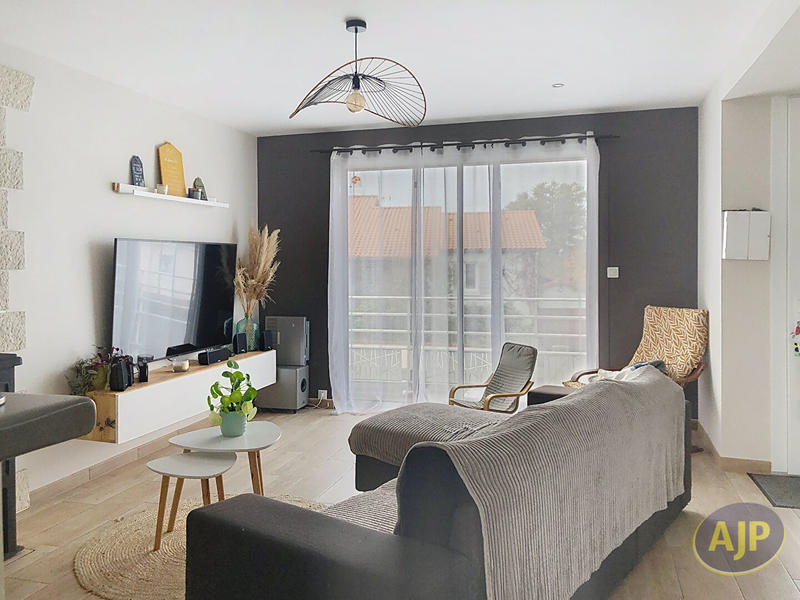 Maison - 127 m² - 8 pièces