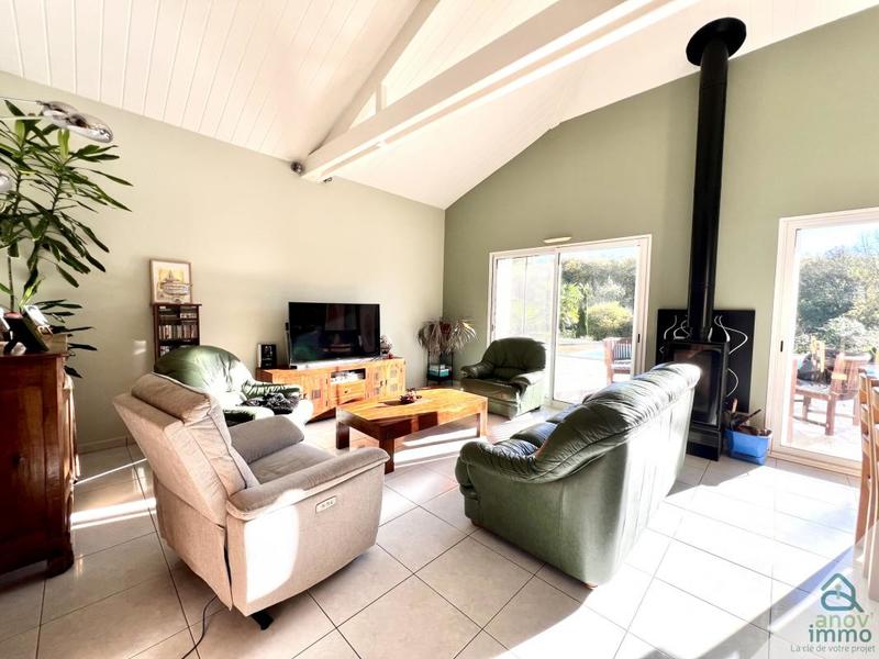 Propriété - 232 m² - 7 pièces