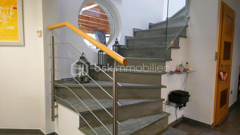 Maison traditionnelle - 154 m² - 5 pièces