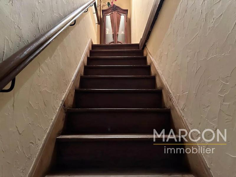 Maison - 213 m² - 15 pièces